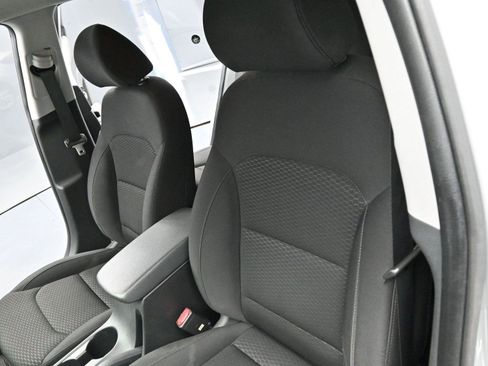 Used 2019 Hyundai Elantra SEL w/ Cargo Package image 13