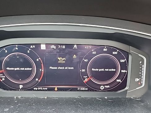 Used 2024 Volkswagen Tiguan SEL R-Line image 7