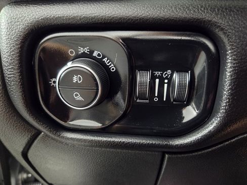 Used 2024 RAM 2500 Laramie w/ Safety Group AWD/4WD image 19