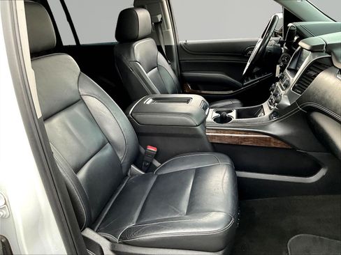 Used 2018 Chevrolet Suburban LT AWD/4WD image 28