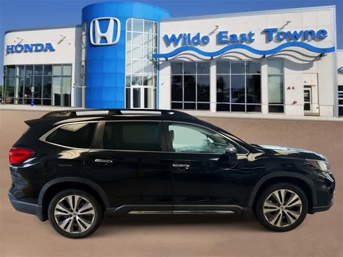 Used 2019 Subaru Ascent Touring w/ Popular Package #2 image 9