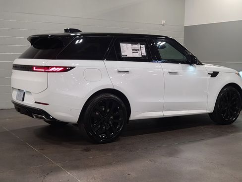 New 2026 Land Rover Range Rover Sport Dynamic SE AWD/4WD image 2