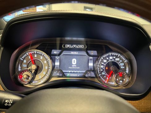 Used 2019 RAM 1500 Limited image 12