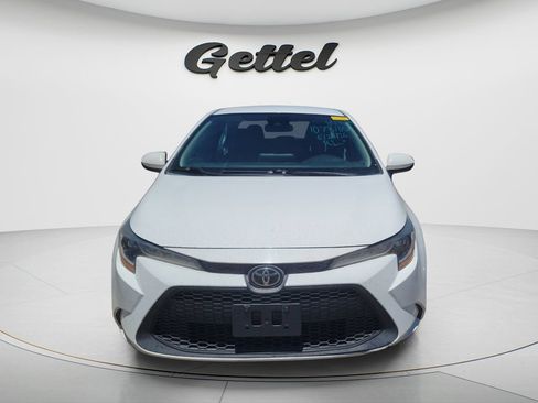Used 2021 Toyota Corolla LE FWD image 3
