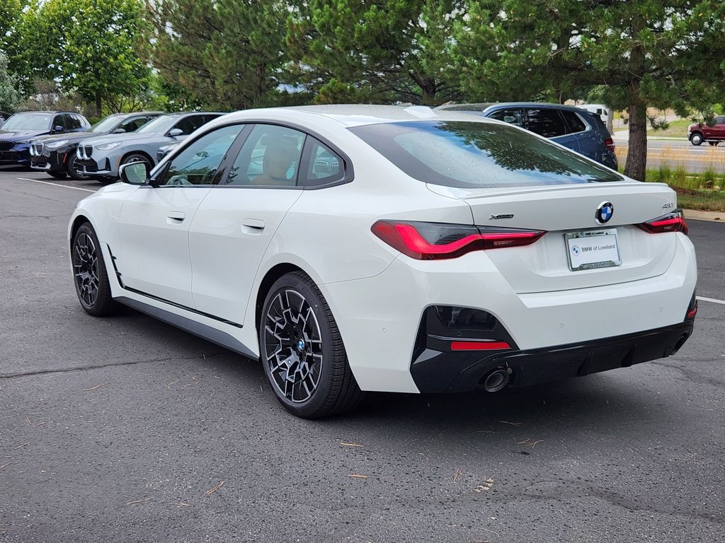 New 2026 BMW 430i xDrive w/ M Sport Package AWD/4WD image 3