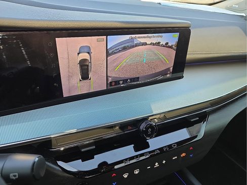 New 2025 Nissan Murano SL image 17