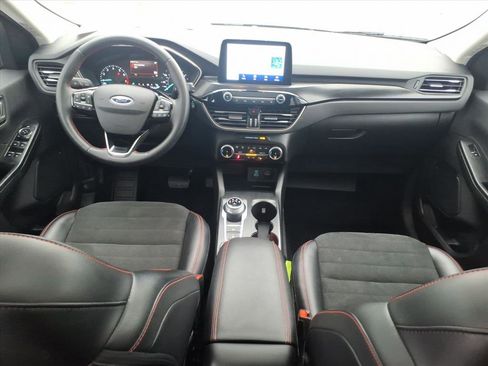 Certified 2022 Ford Escape SEL w/ SEL Stealth AWD Package image 10