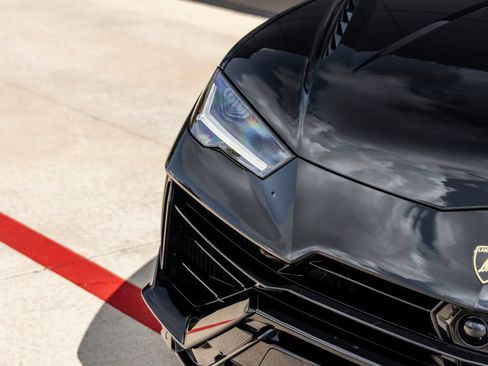 Used 2024 Lamborghini Urus S AWD/4WD image 16