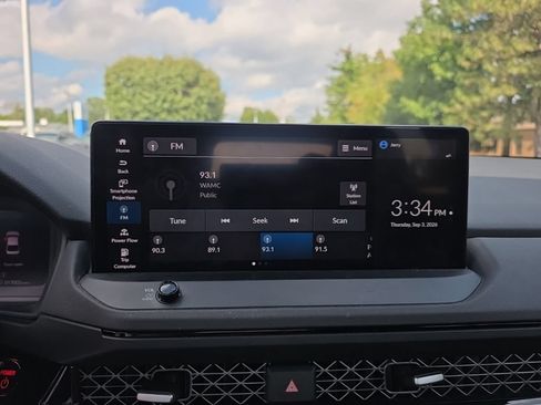 Used 2024 Honda Accord Sport image 18