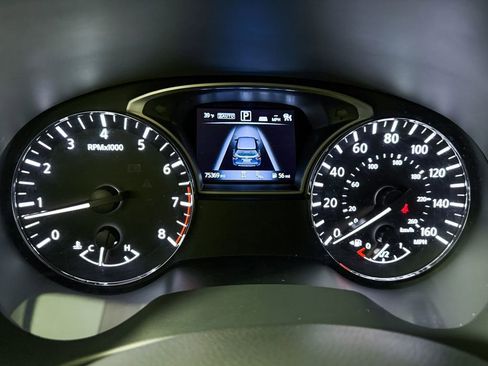 Used 2020 Nissan Pathfinder SL image 48