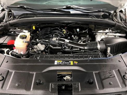 Used 2023 Jeep Grand Cherokee Limited image 12