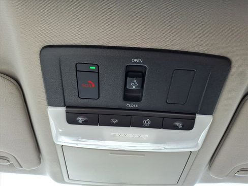 Used 2024 Nissan Altima 2.5 SR w/ SR Premium Package image 31