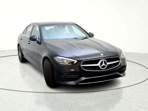 Used 2025 Mercedes-Benz C 300 Sedan image 4