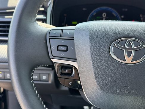 Used 2026 Toyota Camry Hybrid AWD/4WD image 20