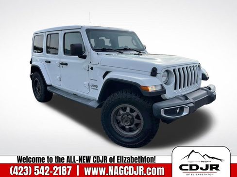 Used 2018 Jeep Wrangler Unlimited Sahara image 1