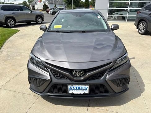 Used 2024 Toyota Camry SE FWD image 2