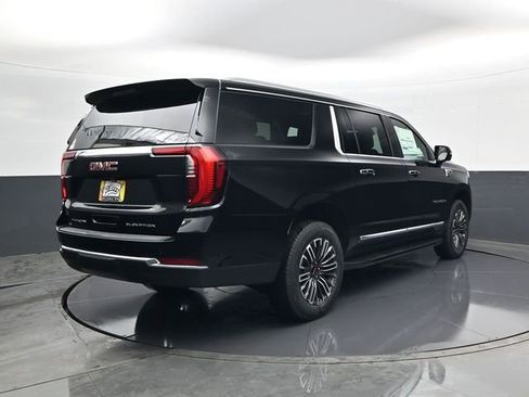 New 2026 GMC Yukon XL Elevation w/ Elevation Premium Package image 5