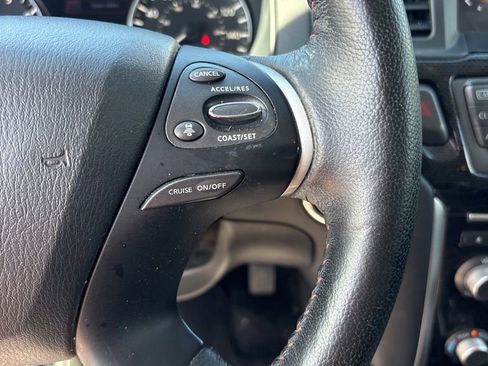 Used 2020 Nissan Pathfinder SL AWD/4WD image 20