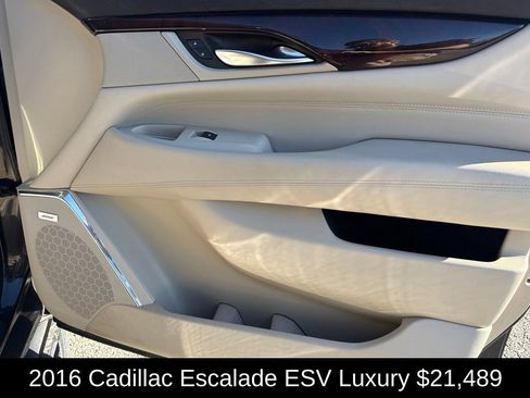 Used 2016 Cadillac Escalade ESV Luxury RWD image 21