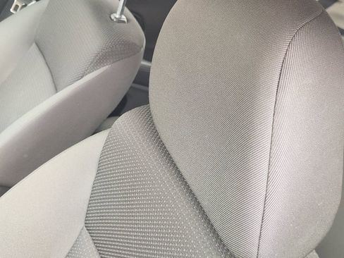 Used 2022 Honda HR-V LX image 15