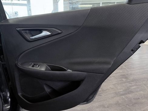 Used 2017 Chevrolet Malibu LT image 31