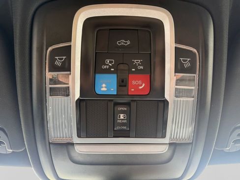 Certified 2025 RAM 1500 Laramie image 31