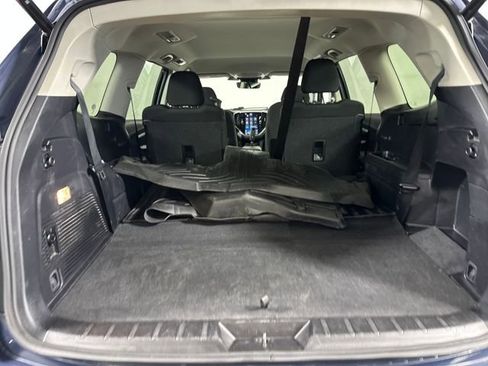 Used 2023 Subaru Ascent Premium w/ Convenience Package image 26