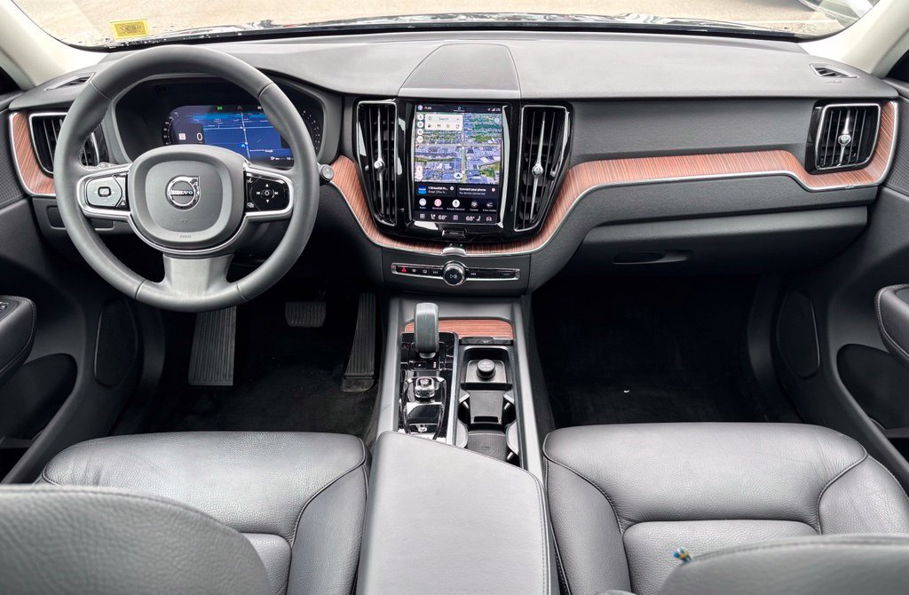 Certified 2023 Volvo XC60 B5 Plus w/ Climate Package AWD/4WD image 6