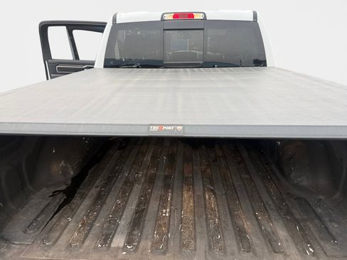 Used 2019 RAM 1500 Laramie AWD/4WD image 19