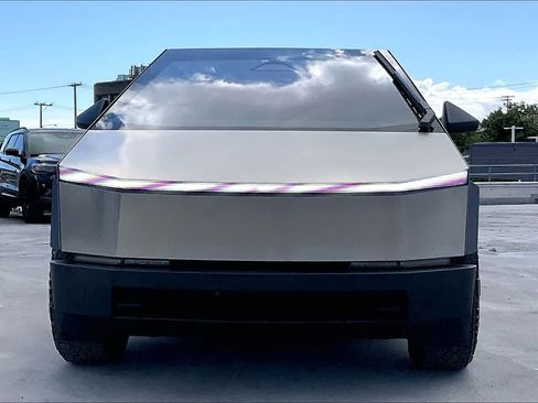 Used 2024 Tesla Cybertruck AWD Crew Cab image 6