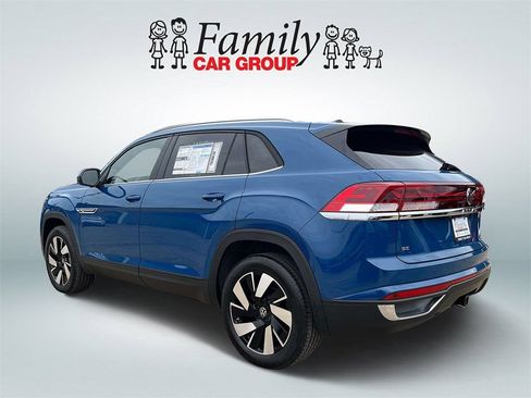 Used 2025 Volkswagen Atlas Cross Sport SE FWD image 4