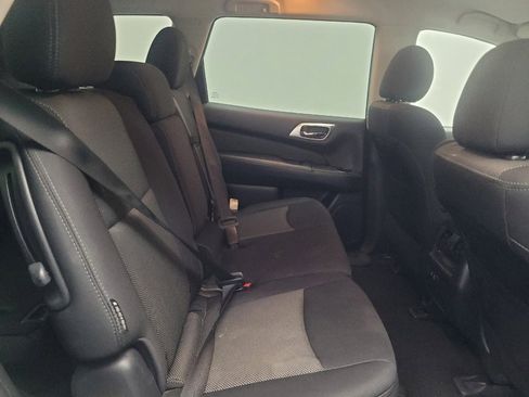 Used 2020 Nissan Pathfinder S FWD image 19