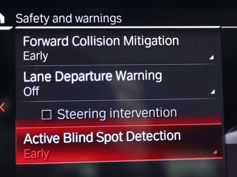 Used 2022 BMW M4 Competition w/ Executive Package image 35