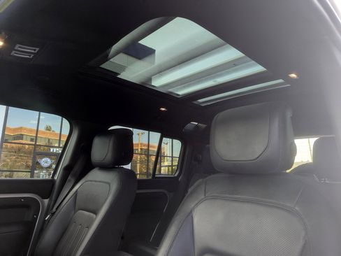 Used 2020 Land Rover Defender 110 X image 30