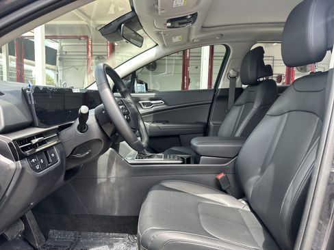 Certified 2026 Kia Sportage SX FWD image 13