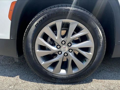 Used 2025 Buick Enclave Preferred FWD image 9