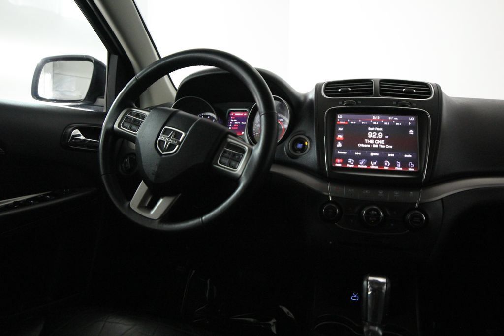 Used 2018 Dodge Journey Crossroad w/ Nav & Sun Group AWD/4WD image 10