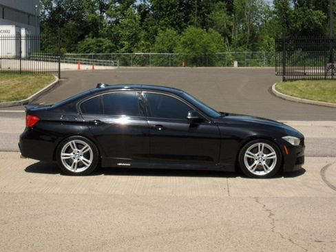 Used 2013 BMW 335i xDrive Sedan AWD/4WD image 6