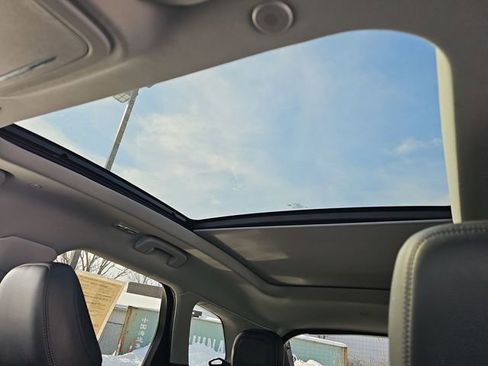 Used 2022 Lincoln Corsair AWD w/ Premium Package image 19