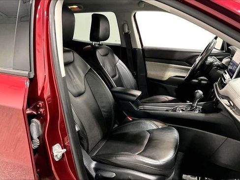 Used 2022 Jeep Compass Latitude image 31