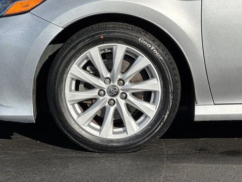 Certified 2018 Toyota Camry LE image 27