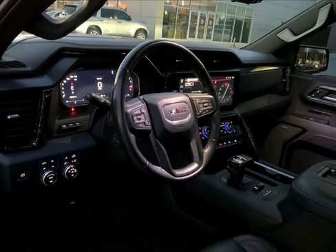Used 2022 GMC Sierra 1500 AT4 w/ AT4 Premium Package image 17