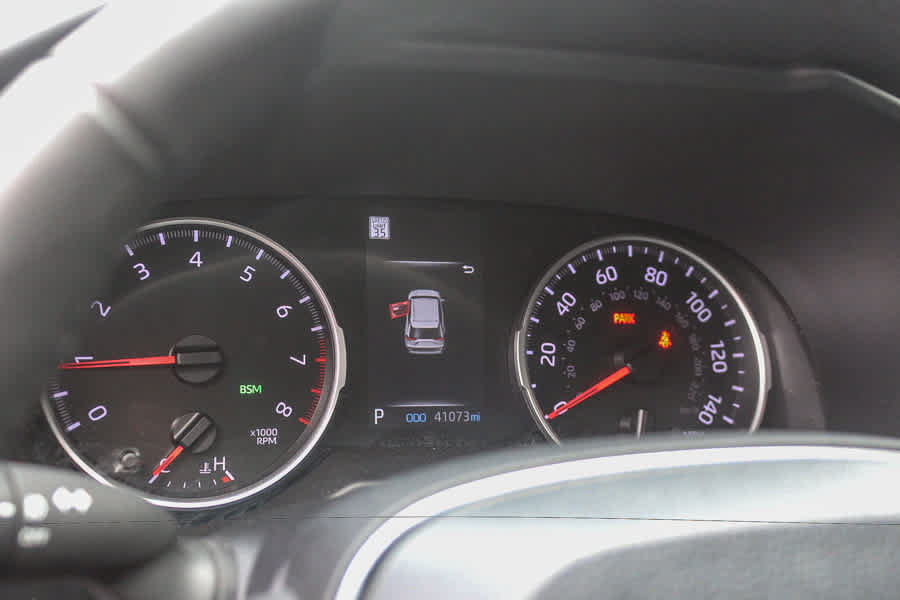 Used 2022 Toyota RAV4 XLE Premium AWD/4WD image 25