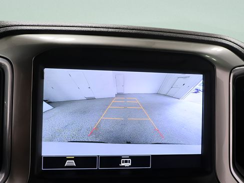 Used 2021 Chevrolet Silverado 1500 LT Trail Boss w/ Convenience Package II AWD/4WD image 17