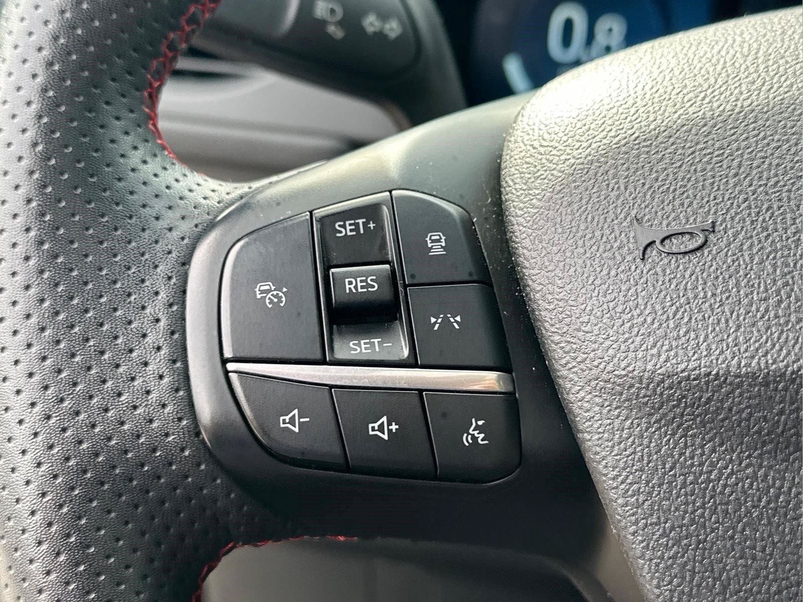 Used 2023 Ford Escape ST-Line Elite w/ Premium Technology Package AWD/4WD image 23