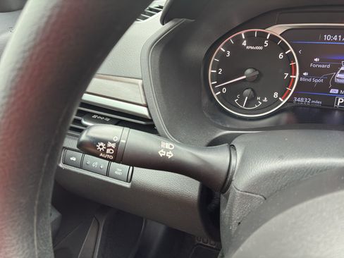 Used 2025 Nissan Altima 2.5 SV FWD image 20