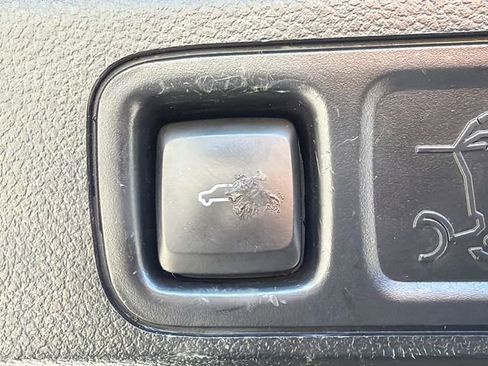 Used 2019 Ford Expedition Max Platinum image 19