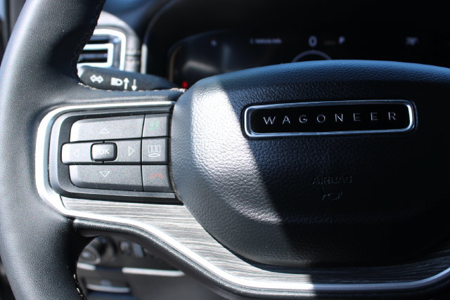 Used 2024 Jeep Wagoneer L Series II w/ Flexible Seating Group AWD/4WD image 23