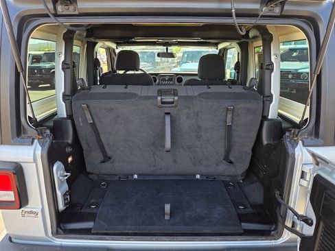 Used 2022 Jeep Wrangler Sport AWD/4WD image 13