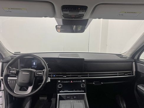 Used 2025 Hyundai Santa Fe SEL FWD image 2
